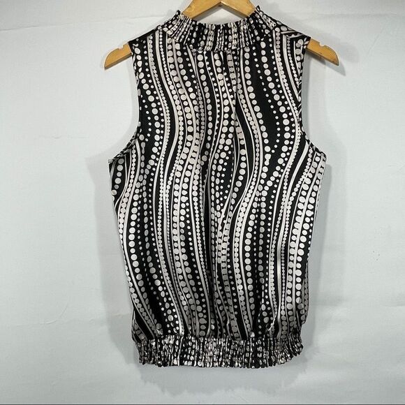 Sere Nade New York Ruffled Neck Line Tank Top - Picture 7 of 10